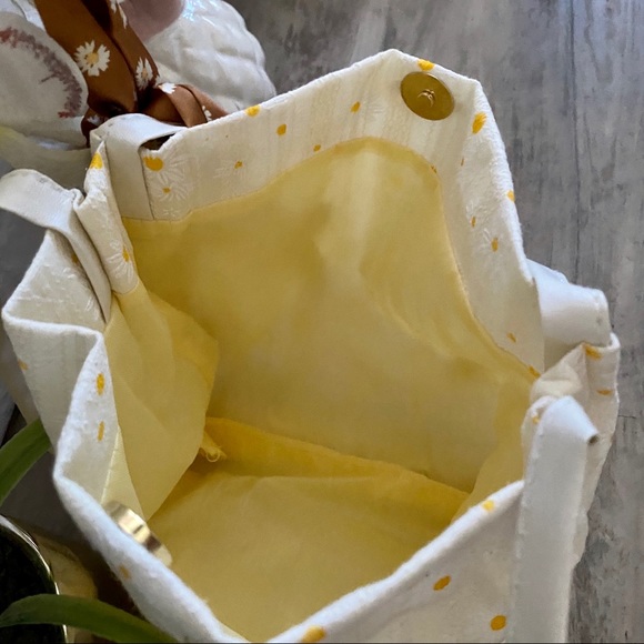 NEW Daisy Purse - Picture 10 of 11